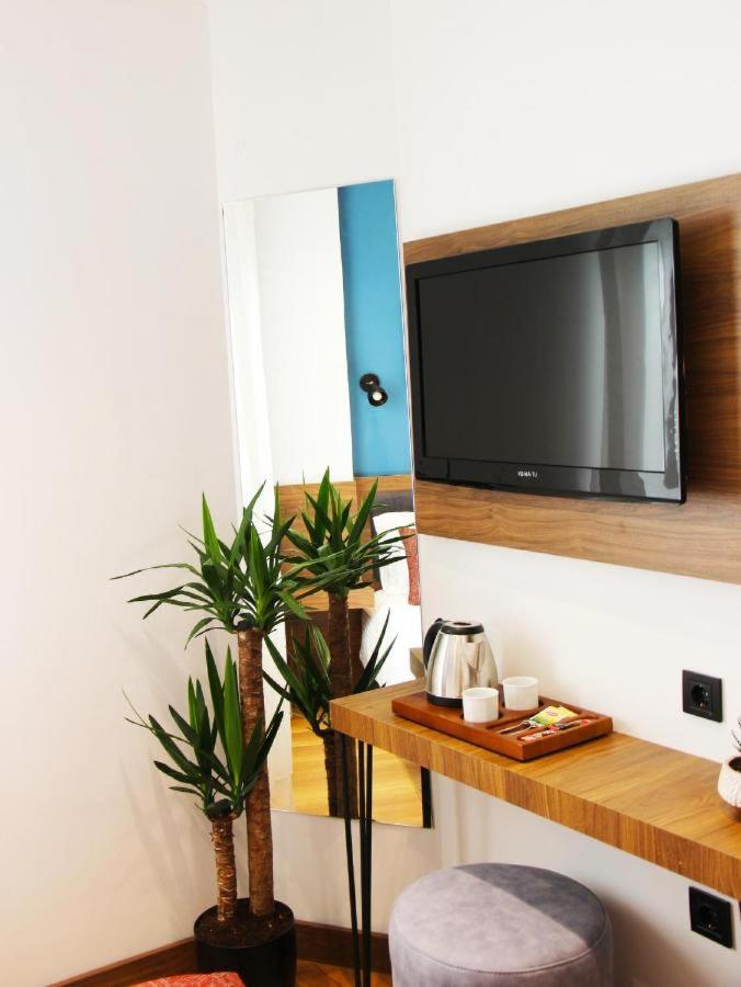 Besiktas Konuk Evi Hotel อิสตันบูล ภายนอก รูปภาพ